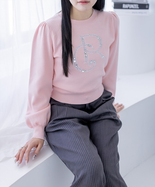 clear（クリア）の「ビジューロゴニットトップス[大人 フェミニン 上品]（ニット/セーター・レディース・ライトグレー/アイボリー/ブラック/ピンク/サックスブルー・F）」の11枚目の写真