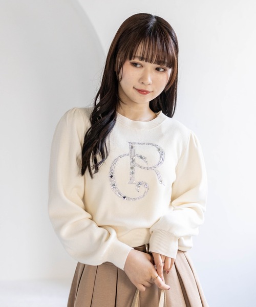 clear（クリア）の「ビジューロゴニットトップス[大人 フェミニン 上品]（ニット/セーター・レディース・ライトグレー/アイボリー/ブラック/ピンク/サックスブルー・F）」の6枚目の写真