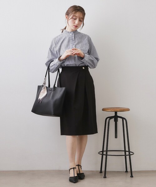 index（インデックス）の「ブロードフロントフリルブラウス【洗濯機OK】《5col》（シャツ/ブラウス・レディース・ネイビー系2/オフホワイト/サックスブルー系7/サックスブルー/ネイビー系5・42/40/38/36）」の15枚目の写真