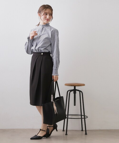 index（インデックス）の「ブロードフロントフリルブラウス【洗濯機OK】《5col》（シャツ/ブラウス・レディース・ネイビー系2/オフホワイト/サックスブルー系7/サックスブルー/ネイビー系5・42/40/38/36）」の16枚目の写真