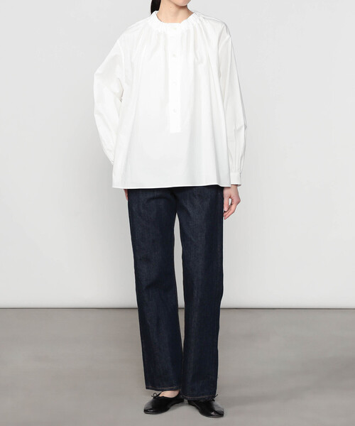 HAVERSACK（ハバーザック）の「HAVERSACK | 〈別注〉 長袖 ギャザーネックシャツ WOMEN（シャツ/ブラウス・レディース・ブラック/ホワイト・0）」の5枚目の写真