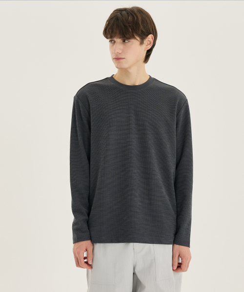 MINDBRIDGE(マインドブリッジ)の「サカリバスラブラウンド長袖Tシャツ - 2カラー(Tシャツ/カットソー・メンズ・オフホワイト/ダークグレー・100/105/110/95)」の9枚目の写真