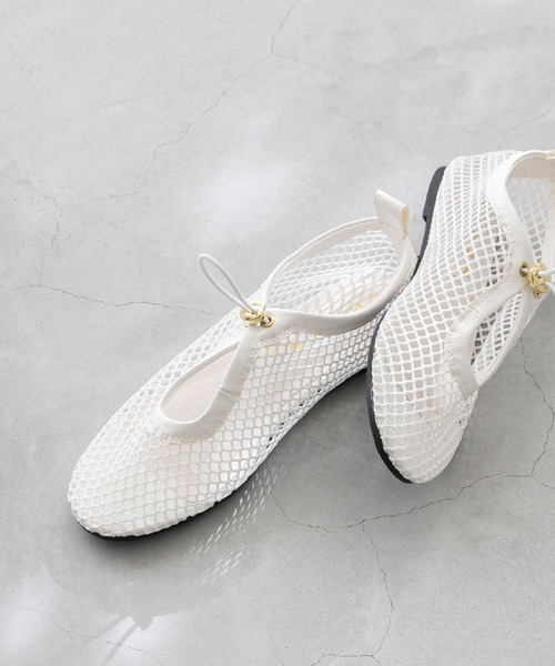 menue(メヌエ)の「メッシュ フラットパンプス(パンプス・レディース・シルバー/ブラック/ベージュ/ホワイト・21.5cm/22.0cm/22.5cm/23.0cm/23.5cm/24.0cm/24.5cm/25.0cm/25.5cm/26.0cm)」の12枚目の写真