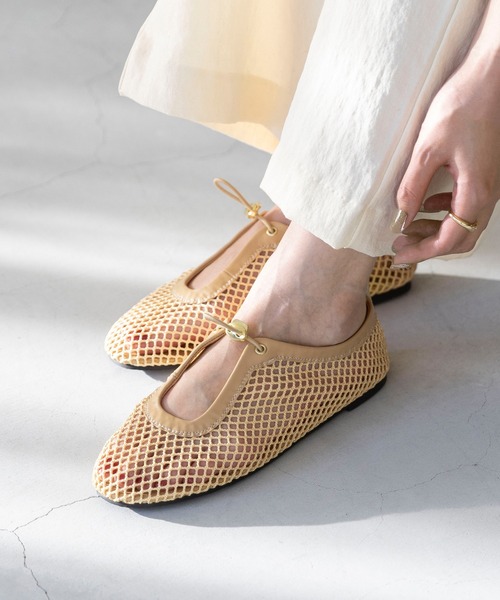 menue(メヌエ)の「メッシュ フラットパンプス(パンプス・レディース・シルバー/ブラック/ベージュ/ホワイト・21.5cm/22.0cm/22.5cm/23.0cm/23.5cm/24.0cm/24.5cm/25.0cm/25.5cm/26.0cm)」の19枚目の写真