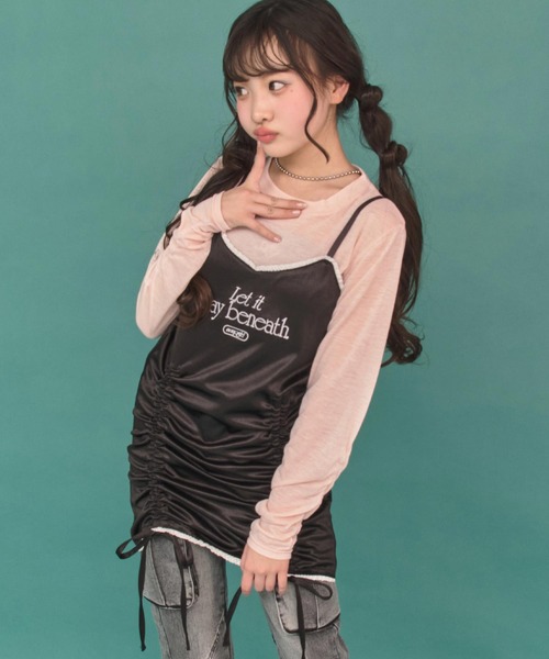 ANAP GiRL(アナップガール)の「シャーリング リボン キャミ ワンピース(ワンピース・キッズ・ブラック/ピンク・XS/M/S)」の4枚目の写真