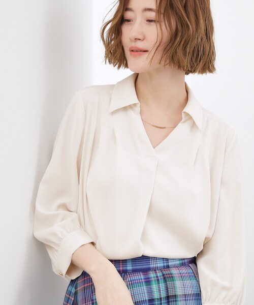 grove(グローブ)の「高評価!【貴島明日香さん着用・洗える】チャーム付きマルチWAYボウタイブラウス(シャツ/ブラウス・レディース・サックスブルー/オフホワイト/ホワイト系5/サンドベージュ・02/03/01/05/04)」の9枚目の写真