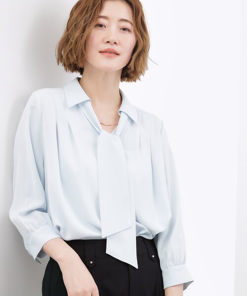 grove(グローブ)の「高評価!【貴島明日香さん着用・洗える】チャーム付きマルチWAYボウタイブラウス(シャツ/ブラウス・レディース・サックスブルー/オフホワイト/ホワイト系5/サンドベージュ・02/03/01/05/04)」の19枚目の写真