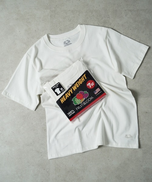 FRUIT OF THE LOOM(フルーツオブザルーム)の「"05"≪FRUIT OF THE LOOM≫パックT 7.0oz ヘビーウェイト Tシャツ(胸ポケットなし)(Tシャツ/カットソー・メンズ・ブラック/オフホワイト・MEDIUM/LARGE/X-LARGE)」の2枚目の写真