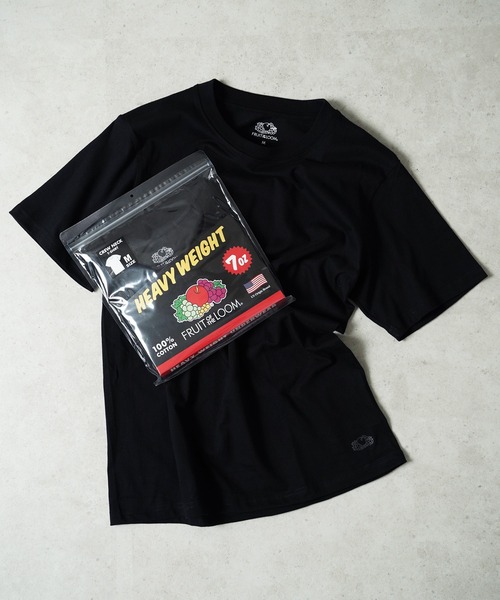 FRUIT OF THE LOOM(フルーツオブザルーム)の「"05"≪FRUIT OF THE LOOM≫パックT 7.0oz ヘビーウェイト Tシャツ(胸ポケットなし)(Tシャツ/カットソー・メンズ・ブラック/オフホワイト・MEDIUM/LARGE/X-LARGE)」の1枚目の写真