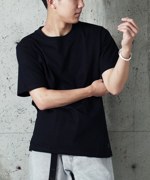 FRUIT OF THE LOOM(フルーツオブザルーム)の「"05"≪FRUIT OF THE LOOM≫パックT 7.0oz ヘビーウェイト Tシャツ(胸ポケットなし)(Tシャツ/カットソー・メンズ・ブラック/オフホワイト・MEDIUM/LARGE/X-LARGE)」の7枚目の写真