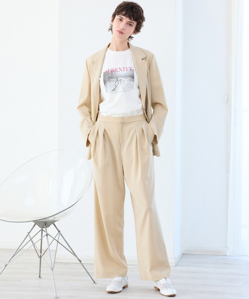 R-ISM(リズム)の「【R-ISM人気アイテム・洗える】フォトプリントTシャツ(DOG)(Tシャツ/カットソー・レディース・ライトベージュ/ライトグレー/オフホワイト・4)」の11枚目の写真