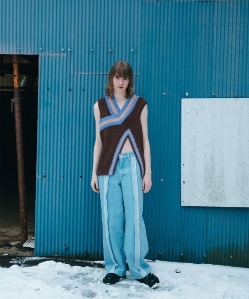 soduk(スドーク)の「【soduk】26SS新作 crossing knit vest / クロッシングニットベスト(ベスト・レディース・ブラウン/ブラック/アイボリー・ONE SIZE)」の4枚目の写真