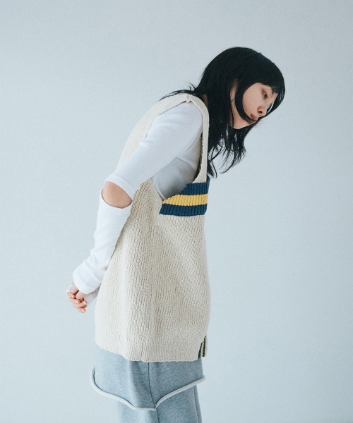 soduk(スドーク)の「【soduk】26SS新作 crossing knit vest / クロッシングニットベスト(ベスト・レディース・ブラウン/ブラック/アイボリー・ONE SIZE)」の9枚目の写真