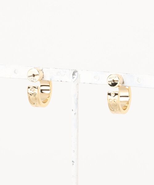 COACH(コーチ)の「リピーテッド C ハギー ピアス(ピアス(両耳用)・レディース・ゴールド系その他・ONE)」の4枚目の写真