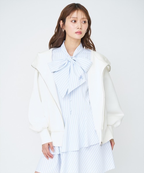 AND COUTURE(アンドクチュール)の「ロゴ刺繍ボンディングZIPパーカー(パーカー・レディース・ブラック/オフホワイト/ベージュ/ライトグレー・FREE)」の17枚目の写真