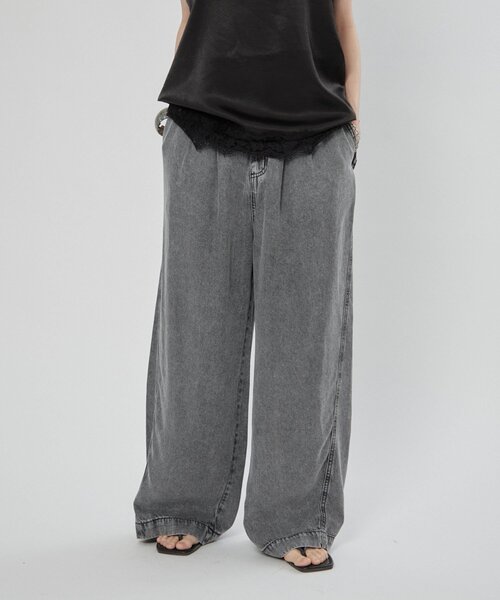 Remind me and forever(リマインドミーアンドフォーエバー)の「【接触冷感】デニムイージーパンツ(デニムパンツ・レディース・スミクロ/ケミカルウォッシュ・FREE)」の3枚目の写真