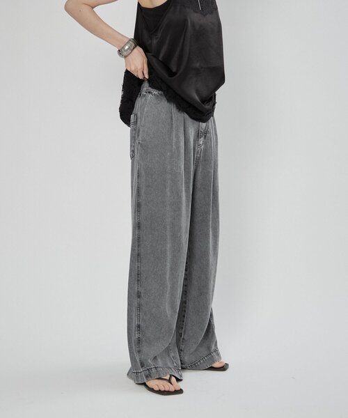 Remind me and forever(リマインドミーアンドフォーエバー)の「【接触冷感】デニムイージーパンツ(デニムパンツ・レディース・スミクロ/ケミカルウォッシュ・FREE)」の16枚目の写真