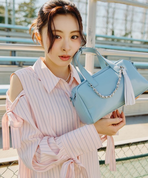 JILL by JILL STUART（ジルバイジルスチュアート）の「【WEB限定カラーあり】チャーム付きミニボストン（ボストンバッグ・レディース・ホワイト/レッド/ブラック/ブルー・FREE）」の11枚目の写真