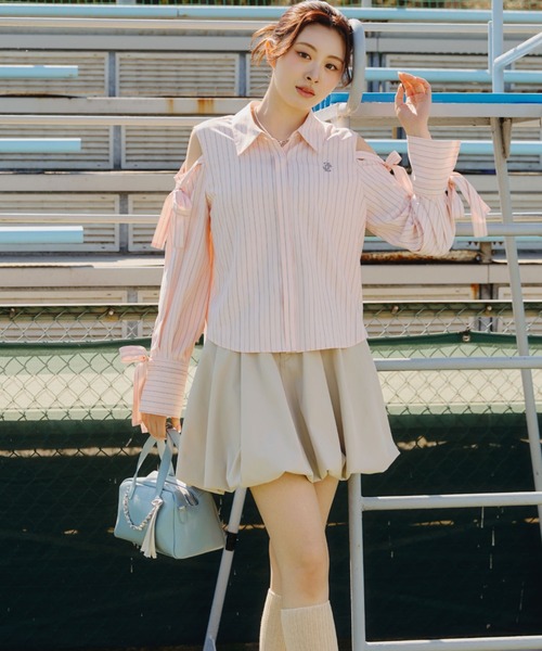 JILL by JILL STUART（ジルバイジルスチュアート）の「【WEB限定カラーあり】チャーム付きミニボストン（ボストンバッグ・レディース・ホワイト/レッド/ブラック/ブルー・FREE）」の12枚目の写真