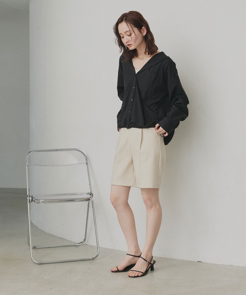 ad thie(アドティエ)の「UVカット オーバーサイズ フード付き シャツ(シャツ/ブラウス・レディース・グレイッシュベージュ/ブラック・FREE)」の4枚目の写真