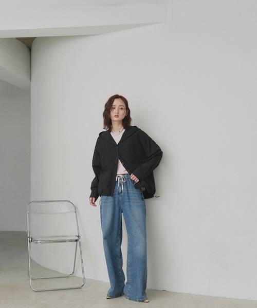 ad thie(アドティエ)の「UVカット オーバーサイズ フード付き シャツ(シャツ/ブラウス・レディース・グレイッシュベージュ/ブラック・FREE)」の17枚目の写真
