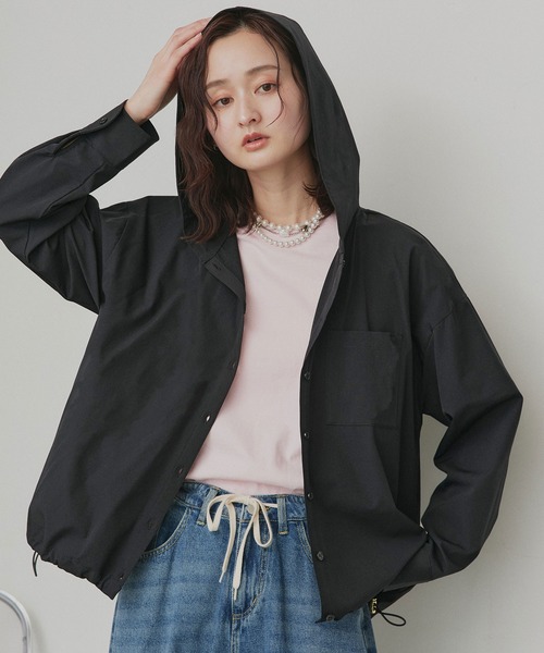 ad thie(アドティエ)の「UVカット オーバーサイズ フード付き シャツ(シャツ/ブラウス・レディース・グレイッシュベージュ/ブラック・FREE)」の20枚目の写真