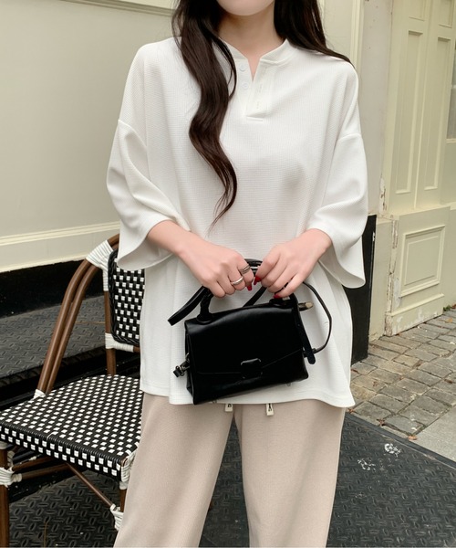 by LEGNA(バイレグナ)の「ヘンリーネックワッフルT(Tシャツ/カットソー・レディース・ホワイト/ブラック/グレー/アイボリー・FREE)」の12枚目の写真