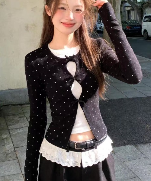 Achic(アシック)の「ドット柄 フェイクレイヤード リボトップス(Tシャツ/カットソー・レディース・ブラック・M)」の7枚目の写真