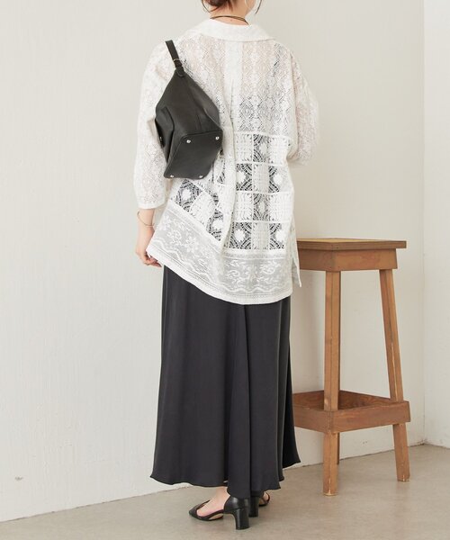 BEARDSLEY(ビアズリー)の「MIXレースシャツ(シャツ/ブラウス・レディース・ホワイト/ブラック・FREE)」の4枚目の写真
