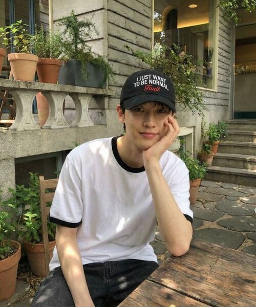 BASIC LABEL（ベーシックラベル）の「Parker Ringer Loose Fit Short-Sleeved T-Shirt 4 Color [BLSE_4001]（Tシャツ/カットソー・レディース・ネイビー/アイボリー系1/アイボリー系2/クリーム・SMALL/MEDIUM/LARGE/X-LARGE）」の10枚目の写真