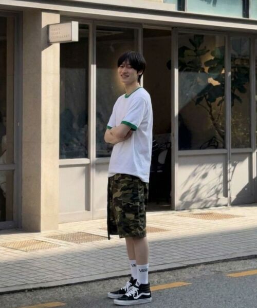 BASIC LABEL（ベーシックラベル）の「Parker Ringer Loose Fit Short-Sleeved T-Shirt 4 Color [BLSE_4001]（Tシャツ/カットソー・レディース・ネイビー/アイボリー系1/アイボリー系2/クリーム・SMALL/MEDIUM/LARGE/X-LARGE）」の5枚目の写真