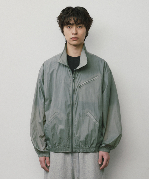 WMC（ダブリューエムシー）の「[UVプロテクション] 2WAYシアードスタンドネックジャケット_KHAKI（ナイロンジャケット・メンズ・カーキ・M/L/XL）」の7枚目の写真