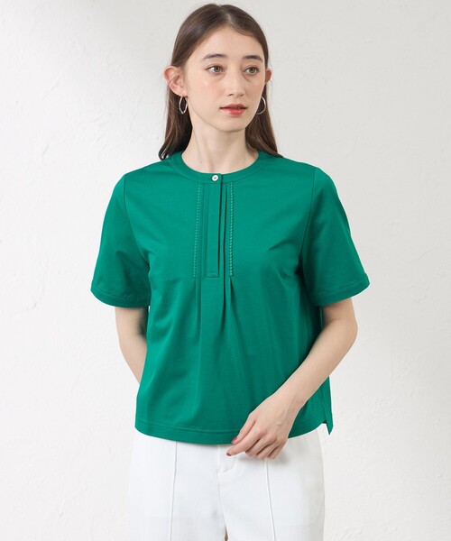 amaca(アマカ)の「【接触冷感・UV対策】Blousey フロントレース プルオーバー(Tシャツ/カットソー・レディース・オフホワイト/グリーン/ダークネイビー・40/38)」の1枚目の写真