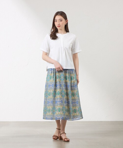 amaca(アマカ)の「【接触冷感・UV対策】Blousey フロントレース プルオーバー(Tシャツ/カットソー・レディース・オフホワイト/グリーン/ダークネイビー・40/38)」の4枚目の写真