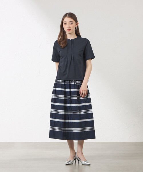 amaca(アマカ)の「【接触冷感・UV対策】Blousey フロントレース プルオーバー(Tシャツ/カットソー・レディース・オフホワイト/グリーン/ダークネイビー・40/38)」の5枚目の写真