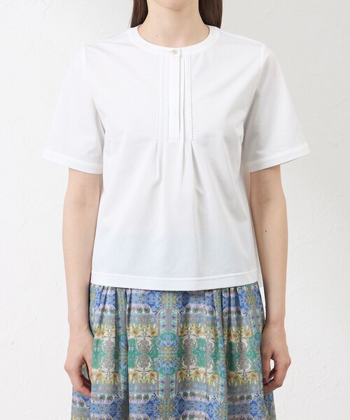 amaca(アマカ)の「【接触冷感・UV対策】Blousey フロントレース プルオーバー(Tシャツ/カットソー・レディース・オフホワイト/グリーン/ダークネイビー・40/38)」の7枚目の写真