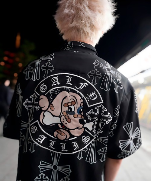 GALFY(ガルフィー)の「【別注】GA×GALFY-別注十字架わんわん柄シャツ(シャツ/ブラウス・メンズ・ホワイト/ブラック・L/XL)」の2枚目の写真