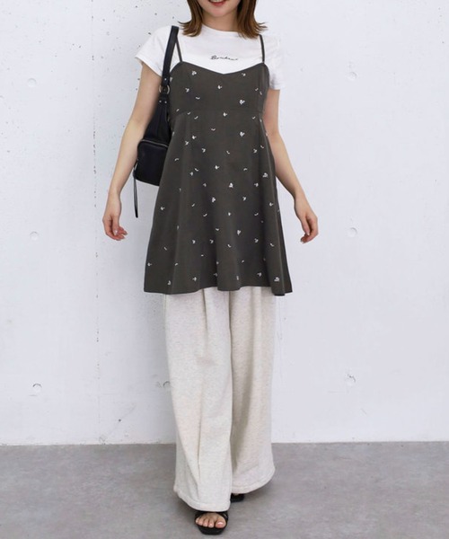 archives(アルシーヴ)の「花柄刺繍ミニキャミOP(ワンピース・レディース・アイボリー/チャコールグレー・MEDIUM)」の3枚目の写真