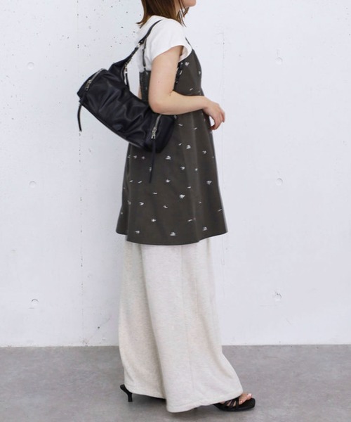 archives(アルシーヴ)の「花柄刺繍ミニキャミOP(ワンピース・レディース・アイボリー/チャコールグレー・MEDIUM)」の21枚目の写真