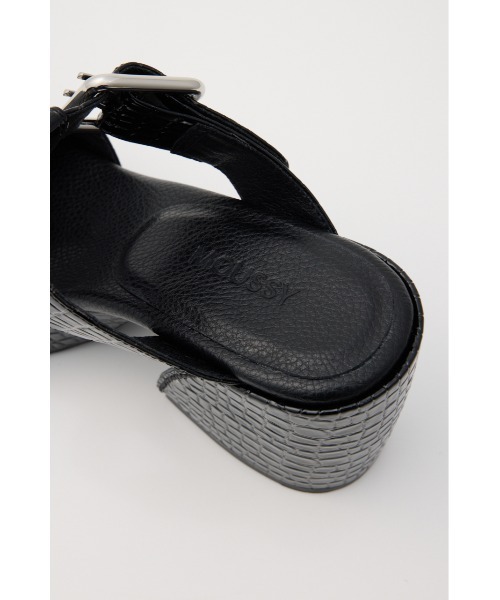 MOUSSY（マウジー）の「CROCO CHUNKY HEEL サンダル（サンダル・レディース・ベージュ/ブラック・MEDIUM/SMALL/LARGE）」の20枚目の写真
