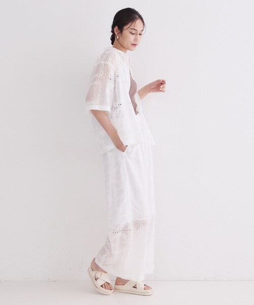 OPAQUE.CLIP(オペークドットクリップ)の「刺繍ハーフスリーブシャツ/セットアップ対応可【洗濯機OK】(シャツ/ブラウス・レディース・ホワイト/ブラウン系その他・40/38/36)」の19枚目の写真