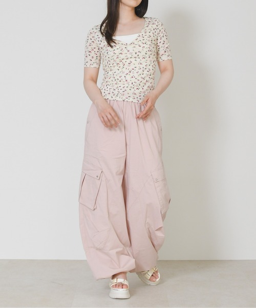 MISCH MASCH(ミッシュマッシュ)の「2026春夏新作 ドロストナイロンワイドパンツ(その他パンツ・レディース・ホワイト/ピンク・フリ-)」の5枚目の写真