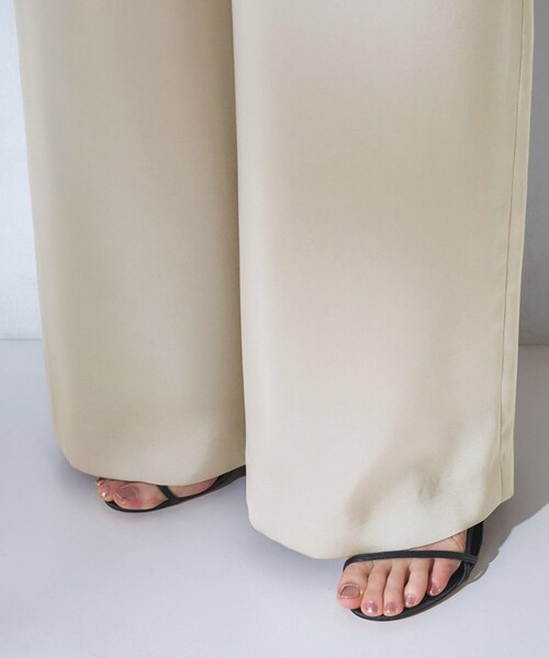UNTITLED（アンタイトル）の「【接触冷感/吸水速乾】サテンワイドパンツ（その他パンツ・レディース・ブラック/ライトベージュ・00/01/02/03/04/42/44/46/48/50）」の12枚目の写真