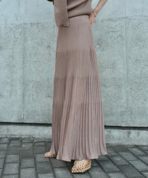 LAULEN(ローレン)の「tuck flare knit skirt /タックフレアニットスカート(スカート・レディース・モカ/グレイッシュベージュ・FREE)」の2枚目の写真
