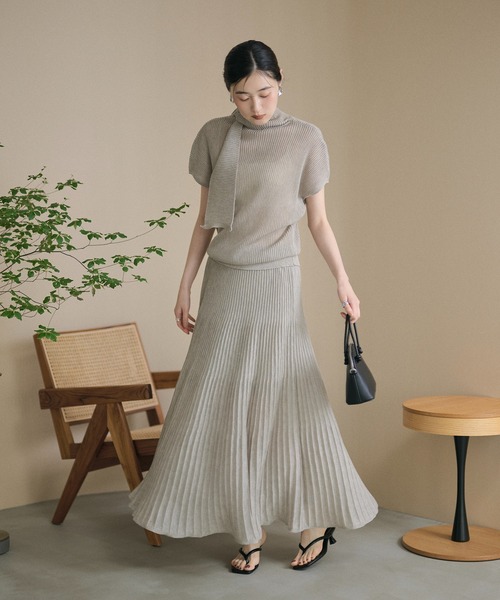 LAULEN(ローレン)の「tuck flare knit skirt /タックフレアニットスカート(スカート・レディース・モカ/グレイッシュベージュ・FREE)」の10枚目の写真