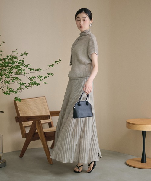 LAULEN(ローレン)の「tuck flare knit skirt /タックフレアニットスカート(スカート・レディース・モカ/グレイッシュベージュ・FREE)」の13枚目の写真