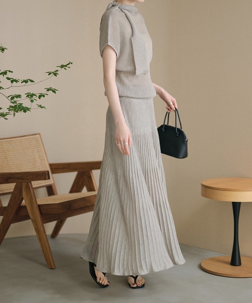 LAULEN(ローレン)の「tuck flare knit skirt /タックフレアニットスカート(スカート・レディース・モカ/グレイッシュベージュ・FREE)」の14枚目の写真