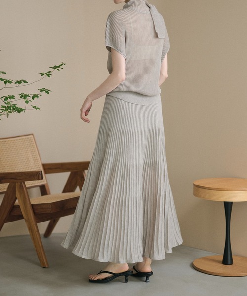 LAULEN(ローレン)の「tuck flare knit skirt /タックフレアニットスカート(スカート・レディース・モカ/グレイッシュベージュ・FREE)」の15枚目の写真