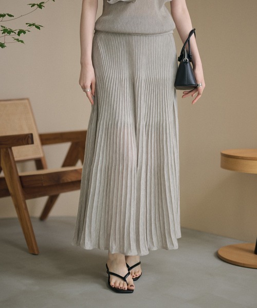 LAULEN(ローレン)の「tuck flare knit skirt /タックフレアニットスカート(スカート・レディース・モカ/グレイッシュベージュ・FREE)」の4枚目の写真