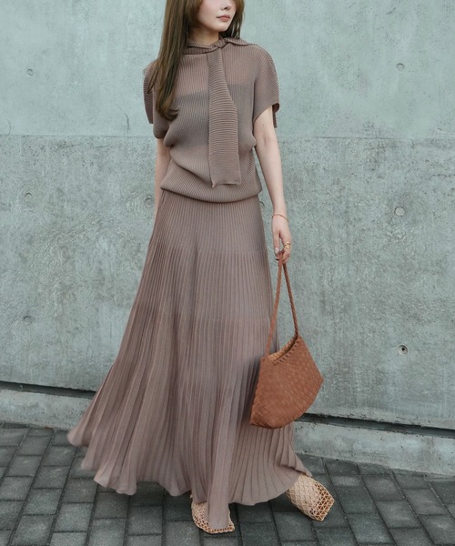 LAULEN(ローレン)の「tuck flare knit skirt /タックフレアニットスカート(スカート・レディース・モカ/グレイッシュベージュ・FREE)」の20枚目の写真